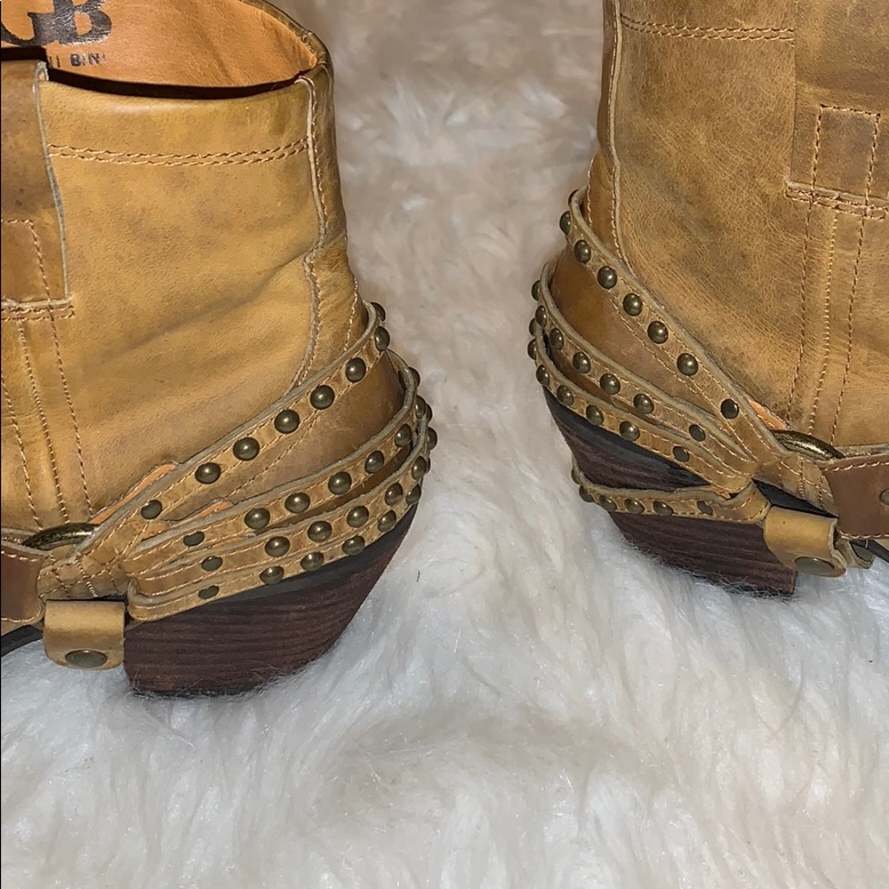 GB Gianni Bini strappy ankle boots. Item #3100 - Picture 4 of 5